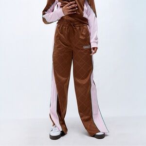 Adidas Originals Track Pants – NEW with tag
Size S – Brown, Women